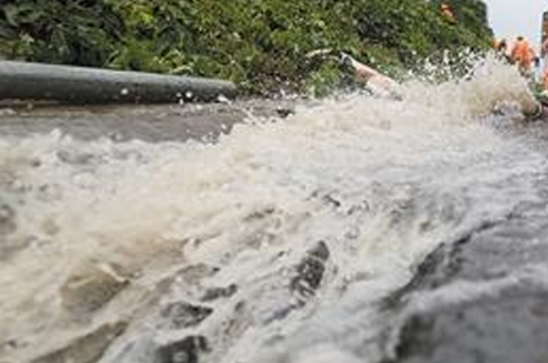 北京今晨暴雨霸榜全国前十！北京占六位